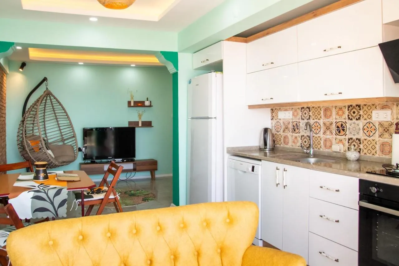 Flat With Great View And Central Location In Konak Smirne Appartamento